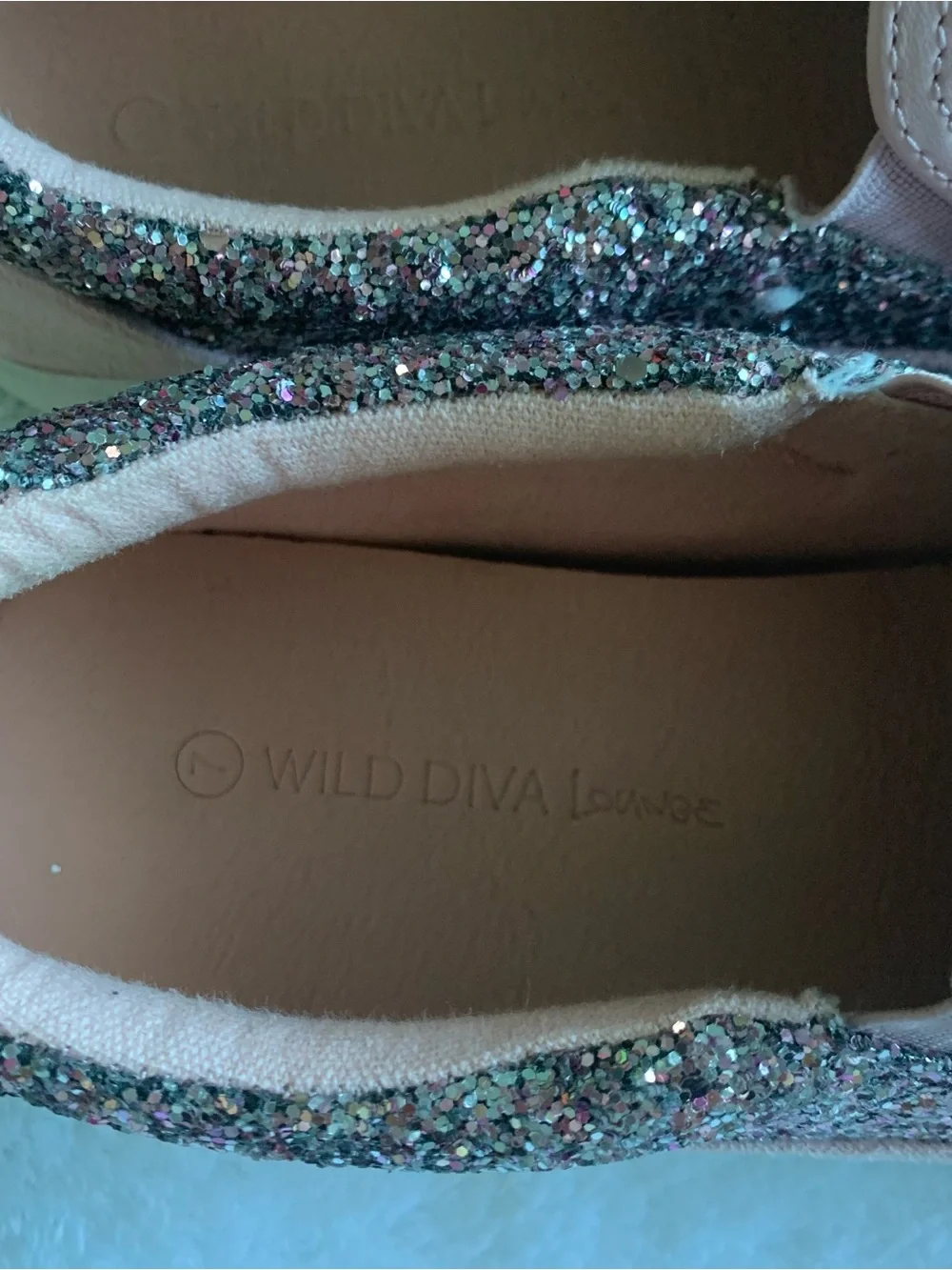 Wild Diva Lounge Pink Glitter Winking Eye Slip-On Sneakers Women's Size 7